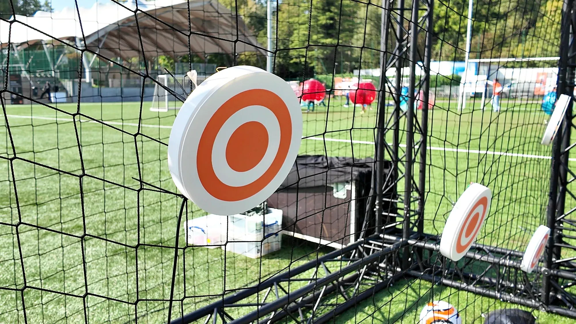 Doelwitten voor een voetbalkooi — beeld 2